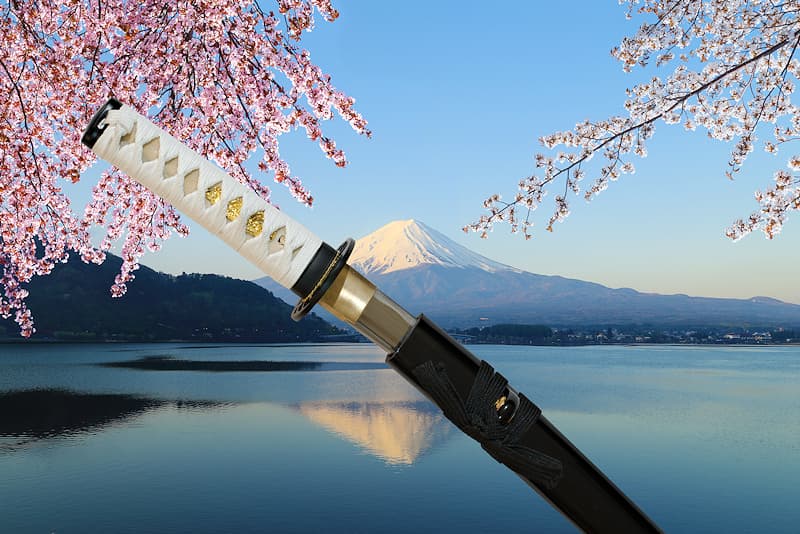 Sharp Tantō and aiguchi, the equivalent of a dagger