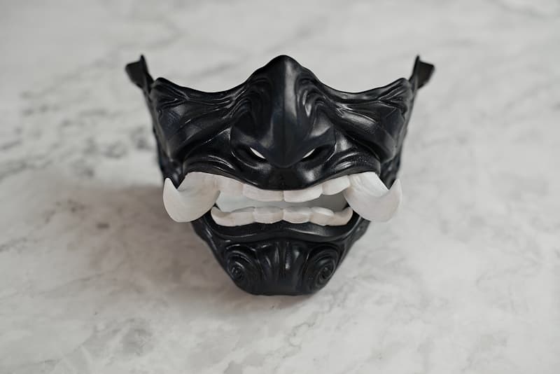 Portable reproduction of a 3D-printed samurai mask (SLA) | On the battlefield or in a duel, my main role was to scare our enemies.