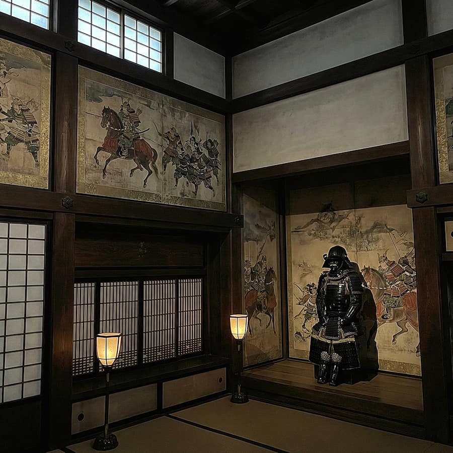 When Japanese castles painted war scenes on their walls. The illustrations in this section are created using artificial intelligence, under the guidance of our editorial team. This technology allows us to bring historical or legendary scenes to life, in keeping with our passion for authenticity and imagination. #Terressens, where stories take shape.