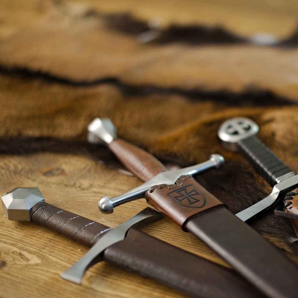 Medieval daggers, knights' daggers