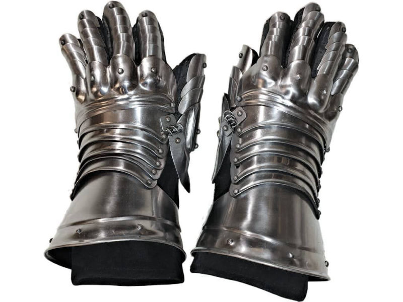 Articulated gauntlets