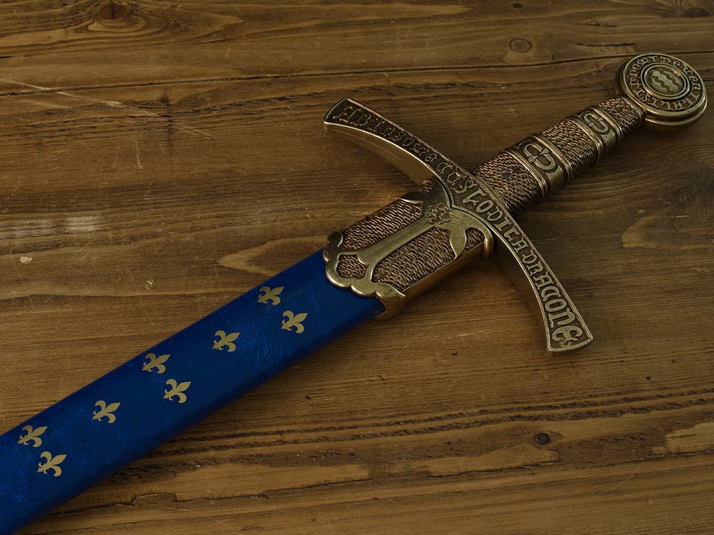 "In Nomine Veritatis" sword, French blue scabbard and Fleurs de lys #Terressens "In Nomine Veritatis" sword, French blue scabbard and Fleurs de lys #Terressens