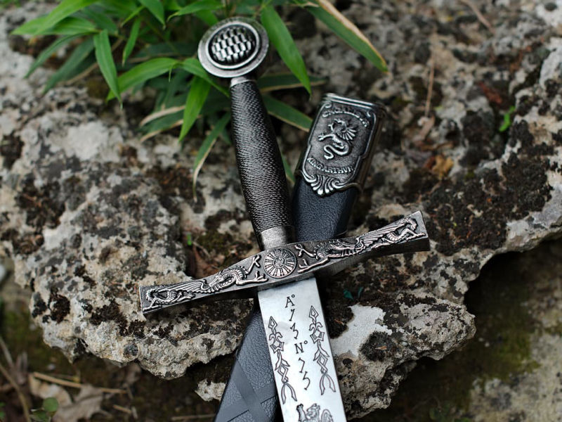 Excalibur, King Arthur's sword, black and silver #Terressens Excalibur, King Arthur's sword, black and silver #Terressens