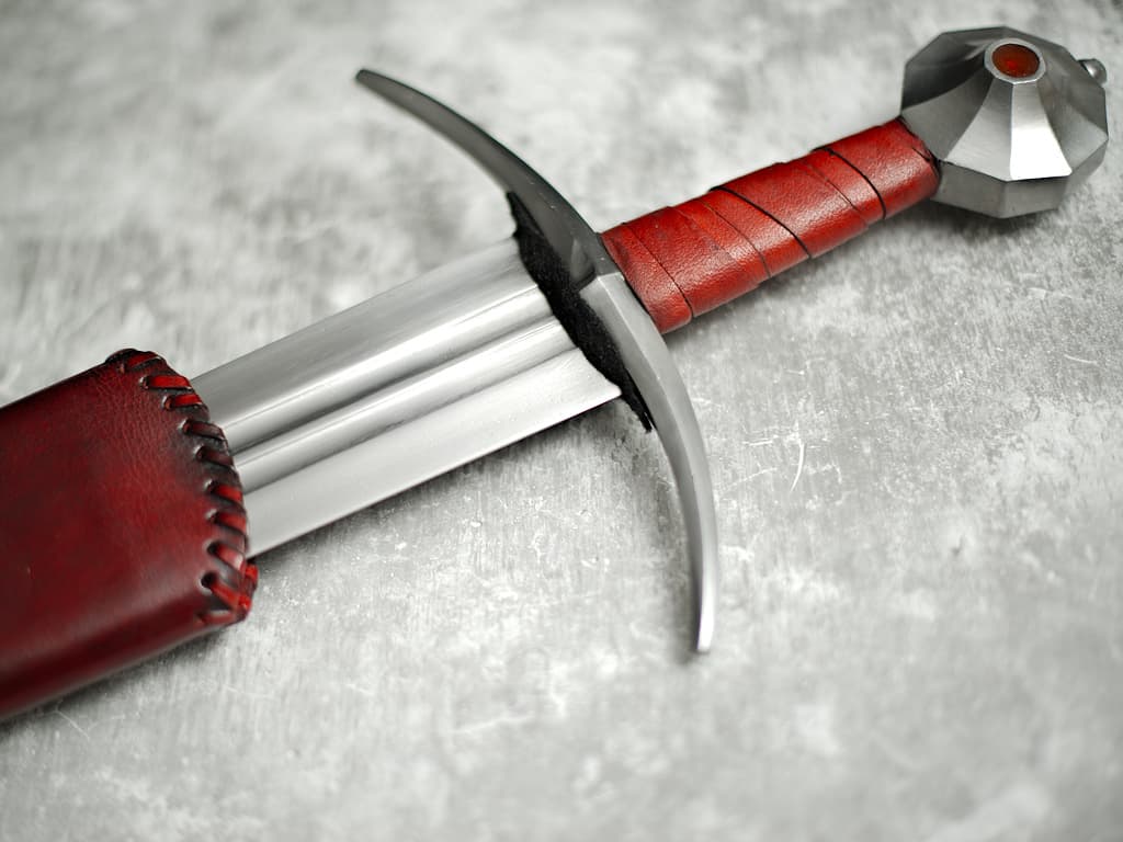 Forged medieval sword "Vicit semper" (always victorious) ⚔ #Terressens Forged medieval sword "Vicit semper" (always victorious) ⚔ #Terressens