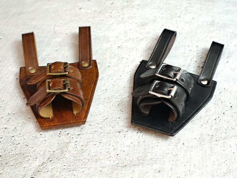 Medieval sword / dagger holder in brown or black leather #Terressens