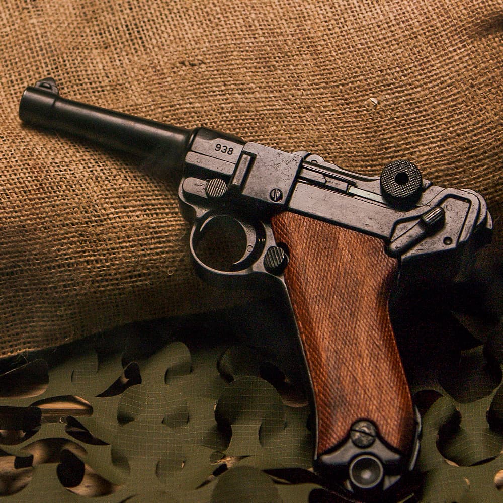 Luger P08 Parabellum pistol, wooden stock #Terressens Luger P08 Parabellum pistol, wooden stock #Terressens