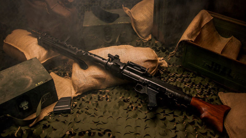 MG34 (Maschinengewehr 34), German machine gun with bipod #Terressens