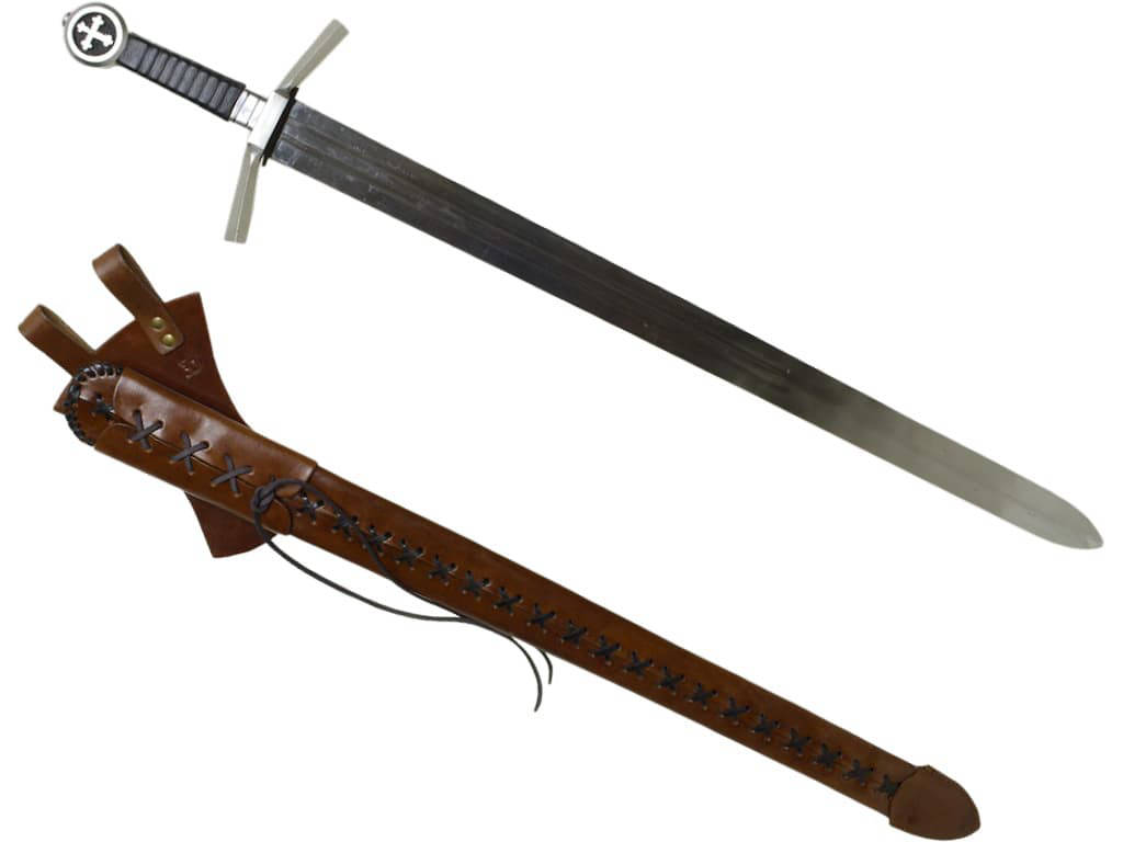 Épée médiévale du chevalier croisé avec son fourreau en cuir brun lacé de noir Épée médiévale du chevalier croisé avec son fourreau en cuir brun lacé de noir