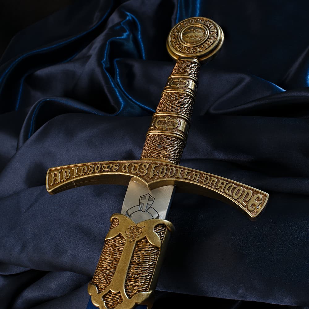 Épée « In Nomine Veritatis », fourreau bleu France et Fleurs de lys #Terressens