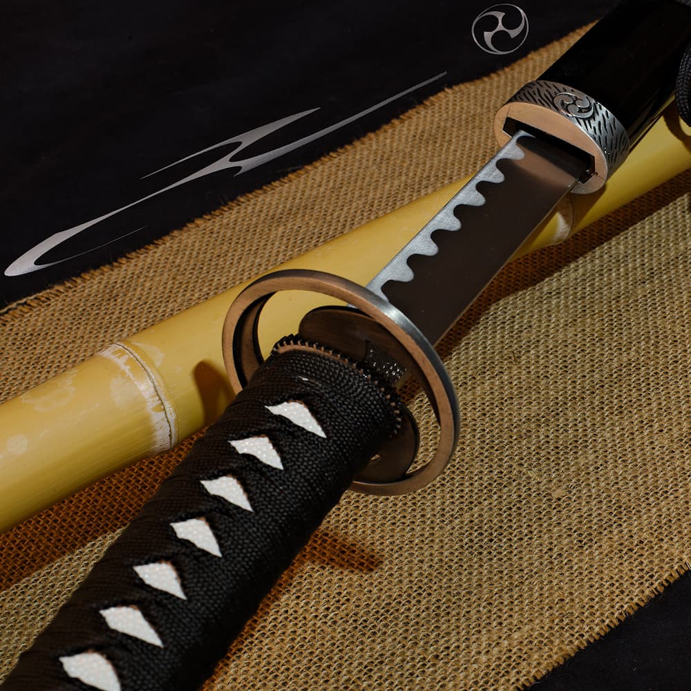 Katana noir Mitsu Tomoe #Terressens