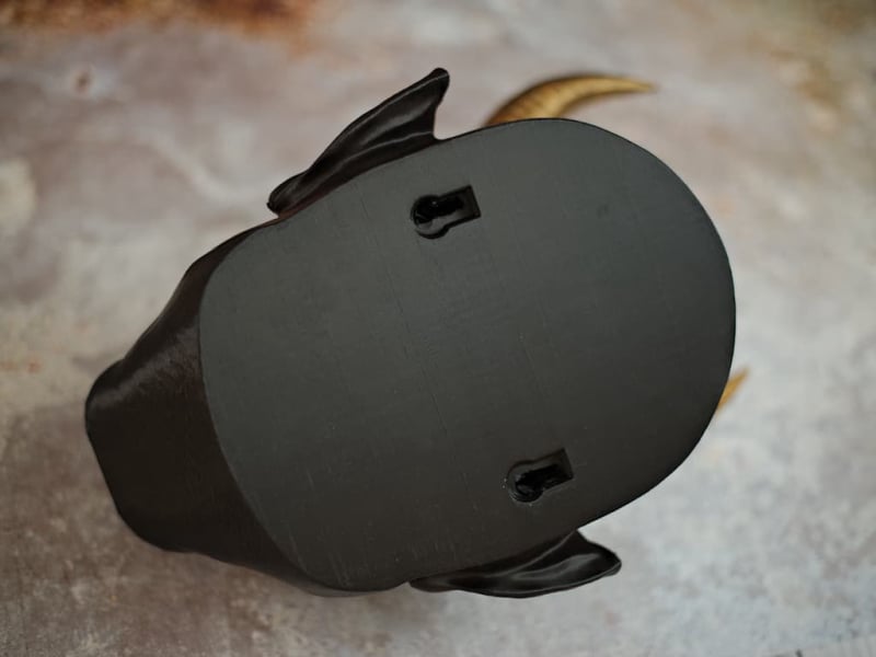Support mural « Oni » (鬼) pour un ou deux katanas #Terressens Support mural « Oni » (鬼) pour un ou deux katanas #Terressens