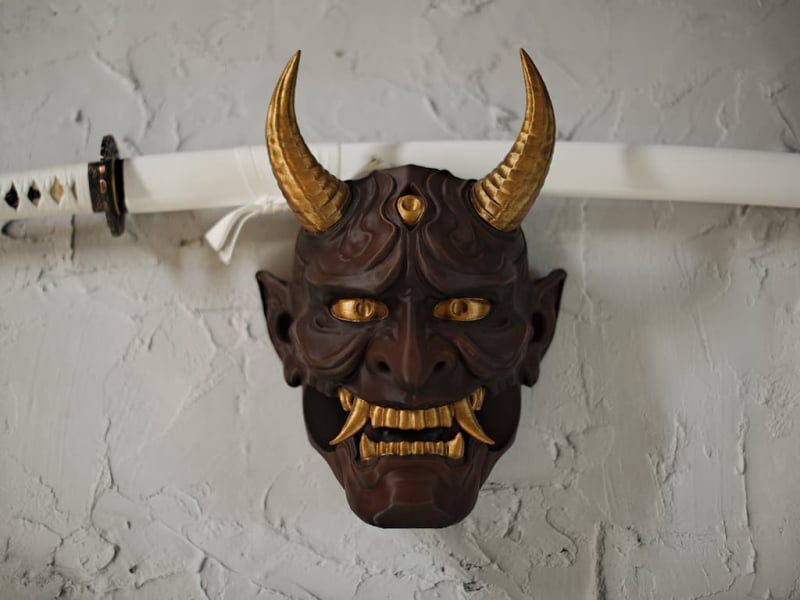 Support mural « Oni » (鬼) pour un ou deux katanas #Terressens Support mural « Oni » (鬼) pour un ou deux katanas #Terressens