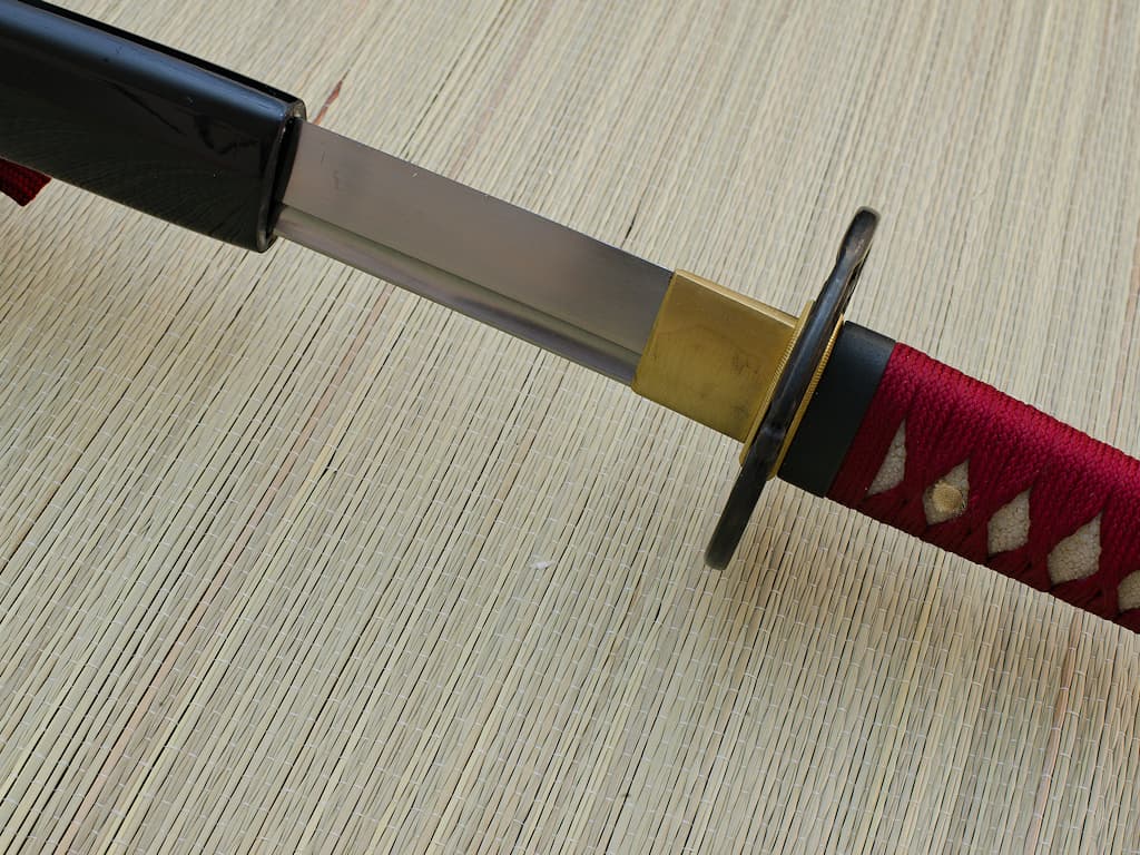 Ake sharpened katana (朱, blood red), ito and dark red sageo #Terressens
