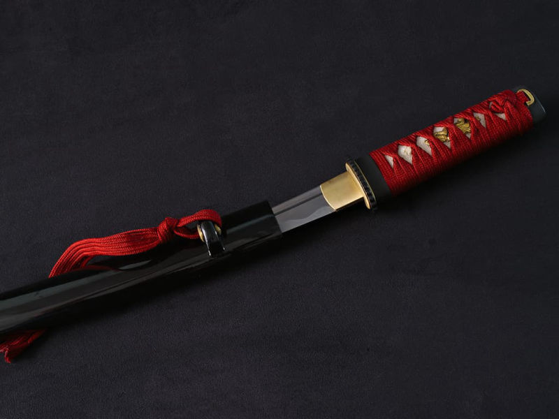 Tantō sharpened Ake (朱, blood red), ito and dark red sageo #Terressens