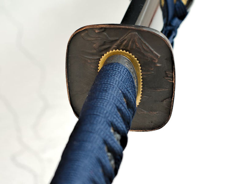 Katana "Yain" (夜陰 in the shadow of night), Sushu Kitae, selective tempering, ito and dark blue sageo #Terressens Katana "Yain" (夜陰 in the shadow of night), Sushu Kitae, selective tempering, ito and dark blue sageo #Terressens