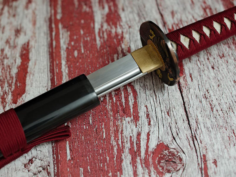 Katana "Musha shugyō" (武者修行), Shihozume forge, selective tempering, ito and dark red sageo #Terressens Katana "Musha shugyō" (武者修行), Shihozume forge, selective tempering, ito and dark red sageo #Terressens