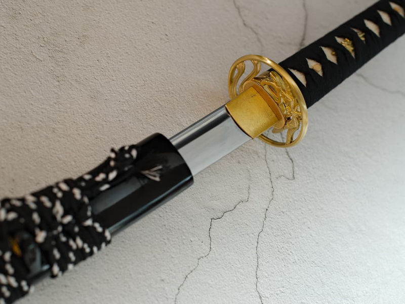 Sacred Earth Katana (聖地, Seichi), sharpened blade 1095, genuine hamon, brown braiding #Terressens Katana sharpened "akitsu" (秋津), Maru 1060, selective tempering #Terressens