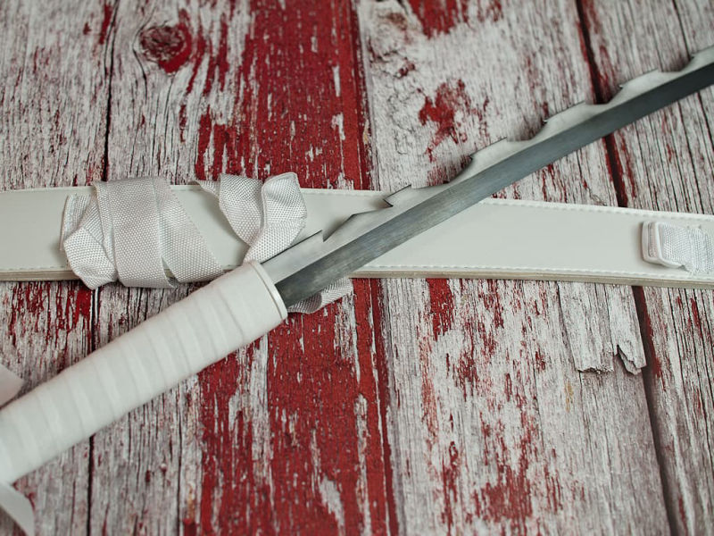 Inosuke Hashibira's sword, from the manga Demon Slayer: Kimetsu No Yaiba #Terressens