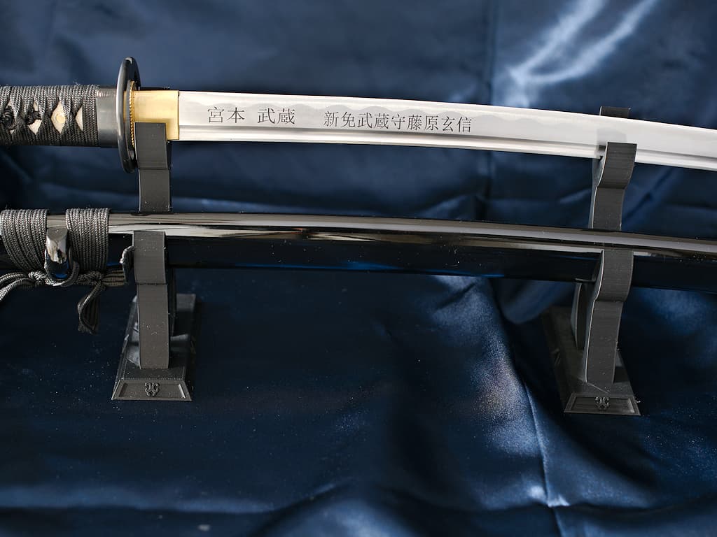 "Fukuza" katana stand (複座, two places), for two Japanese swords #Terressens "Fukuza" katana stand (複座, two places), for two Japanese swords #Terressens