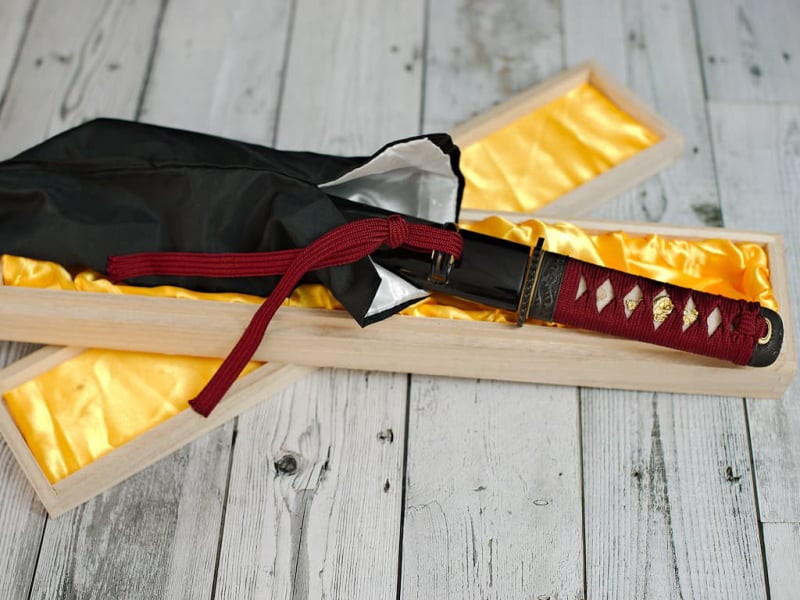 Tantō sharpened forge Damascus "Ketsueki" (血液, blood), red braids #Terressens Tantō sharpened forge Damascus "Ketsueki" (血液, blood), red braids #Terressens