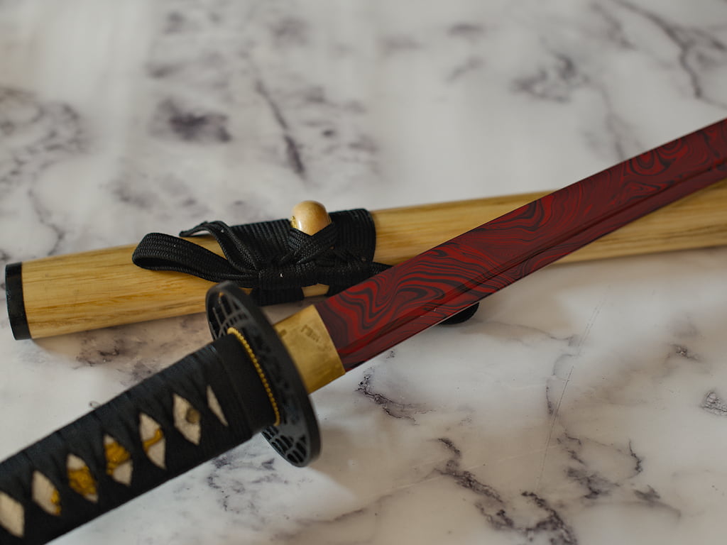 "Yougan" sharpened katana (溶岩 lava), red and black 1045 steel blade #Terressens "Yougan" sharpened katana (溶岩 lava), red and black 1045 steel blade #Terressens