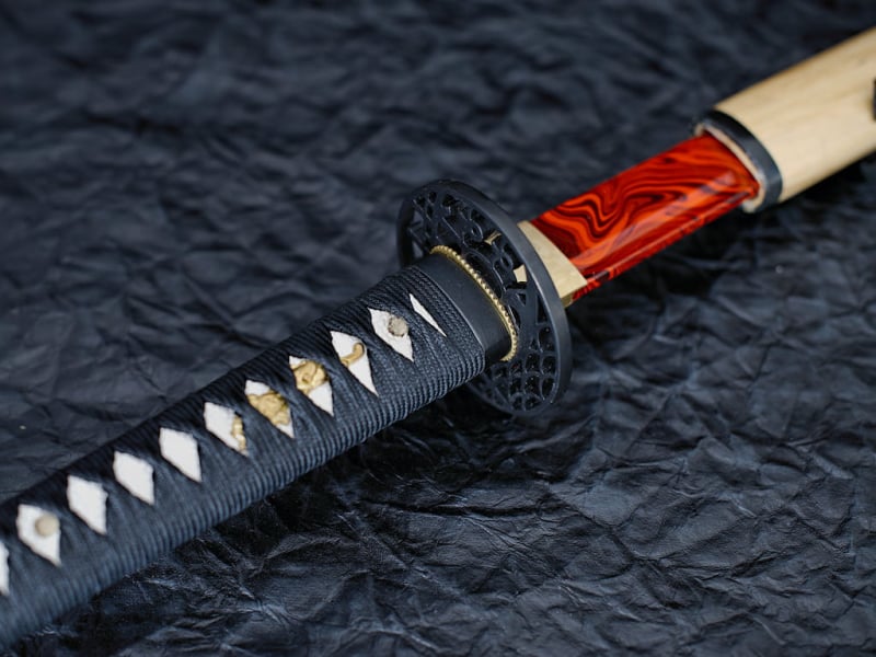 "Yougan" sharpened katana (溶岩 lava), red and black 1045 steel blade #Terressens "Yougan" sharpened katana (溶岩 lava), red and black 1045 steel blade #Terressens