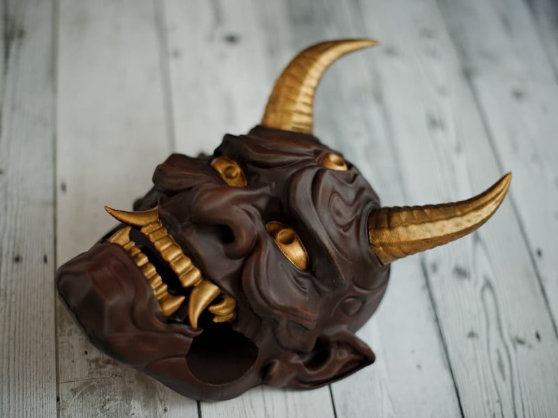 "Oni" (鬼) wall mount for one or two katanas #Terressens