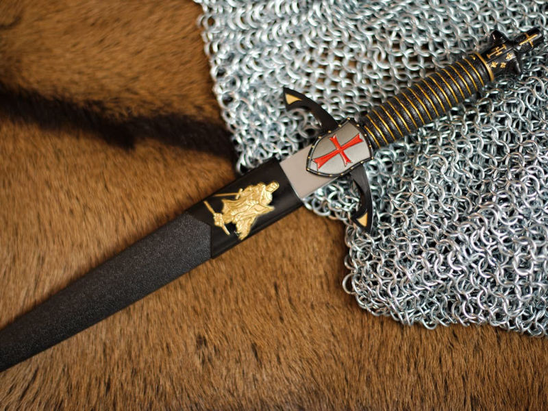 Baussant, symbolic Templar dagger #Terressens