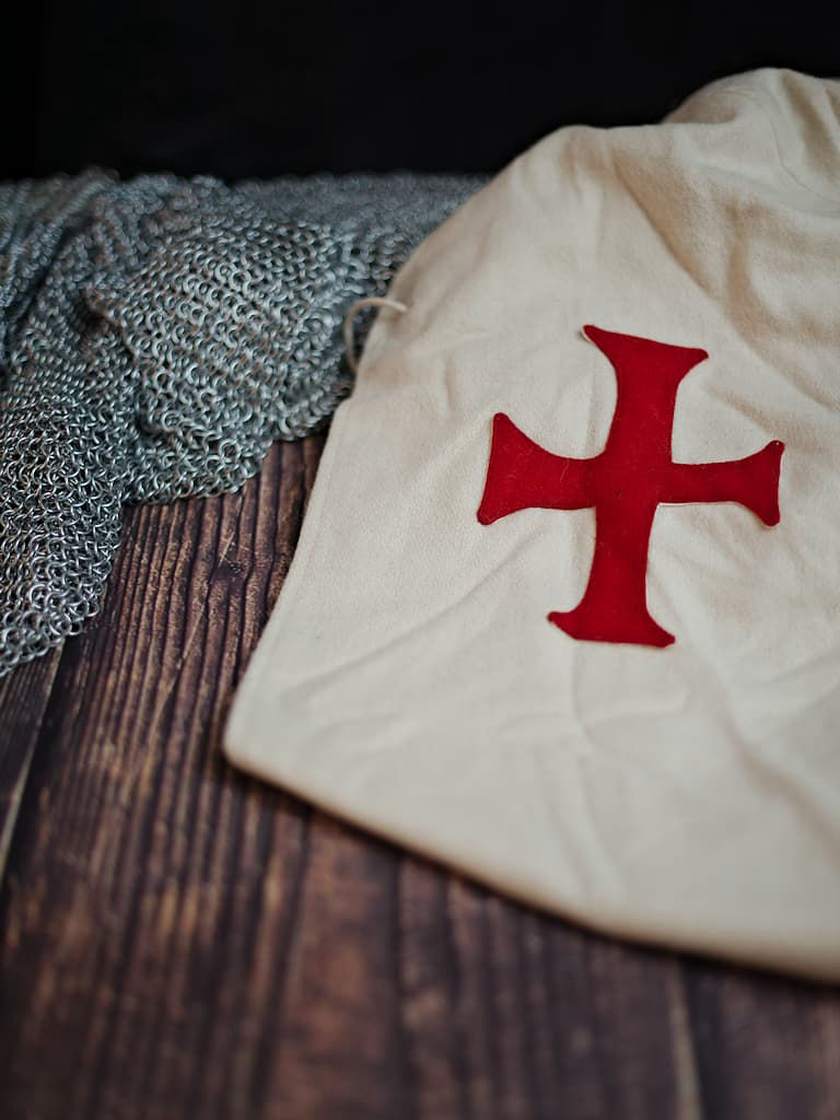 Templar tabard with fighting sword on a medieval wooden table Templar cape #Terressens