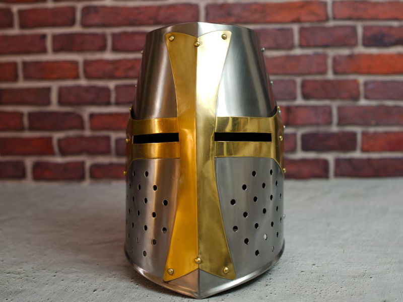 Templar steel helmet with brass cross #Terressens