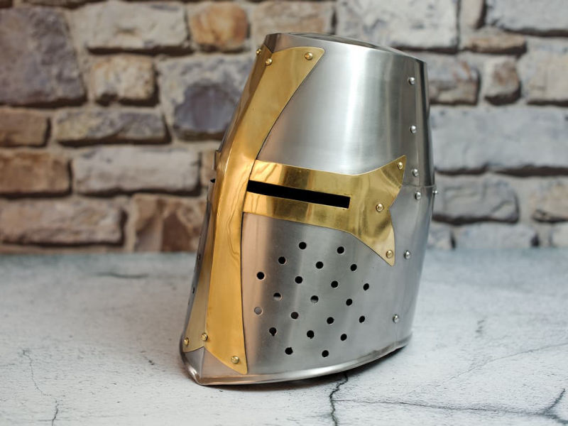 Templar steel helmet with brass cross #Terressens