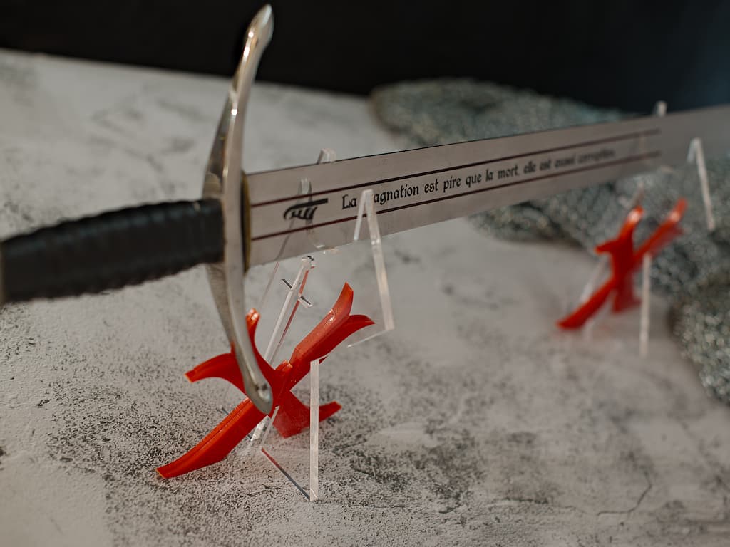 Plexiglas Templar sword display stand with red cross #Terressens Plexiglas Templar sword display stand with red cross #Terressens