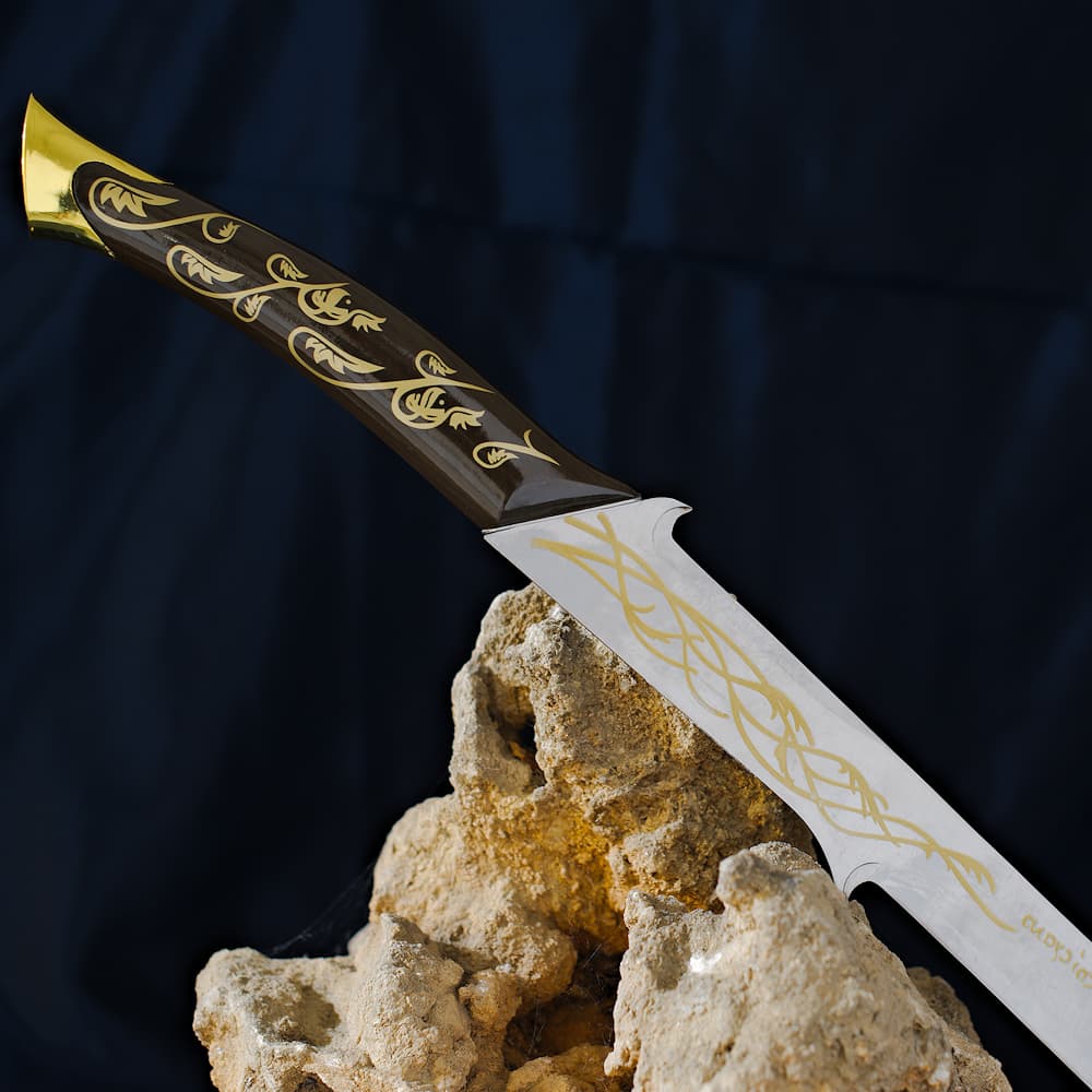Hadhafang, sword of Arwen Undómiel, the Evening Star #Terressens