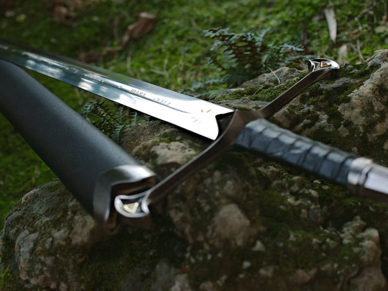 Aragorn's sword reforged, Andúril (Lord of the Rings) #Terressens